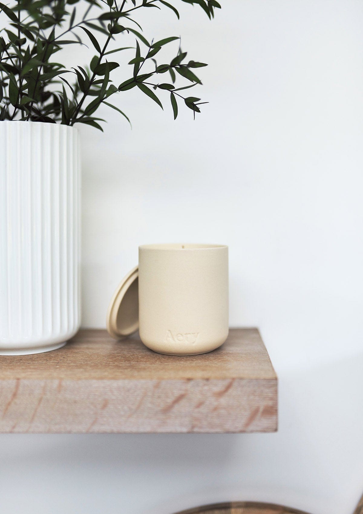 Aery Himalayan Cedarleaf Scented Candle Fernweh Collection