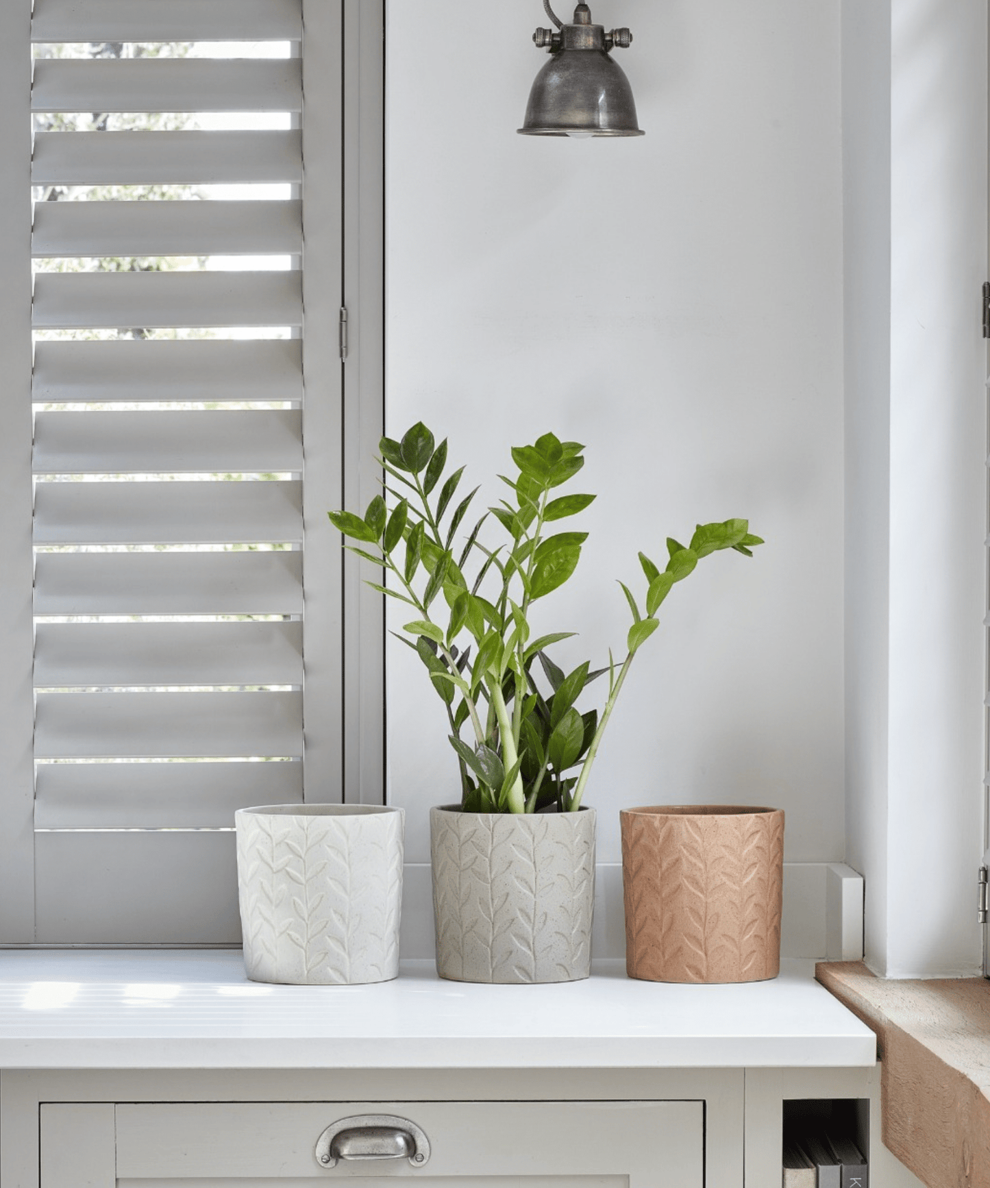 Fairford Speckle Leaf Planter in Ochre by Ivyline