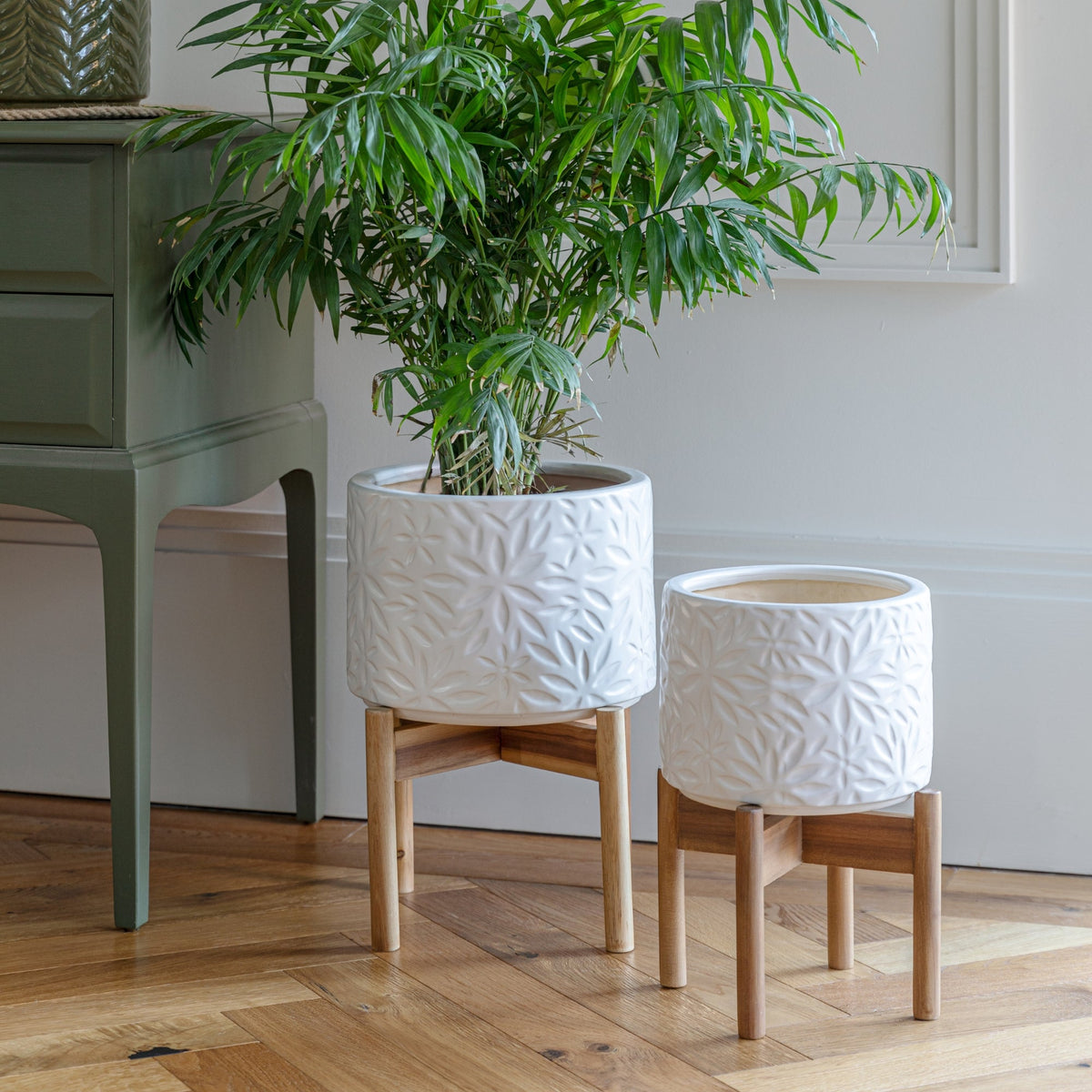 Aspen Chevron Planter by Ivyline white