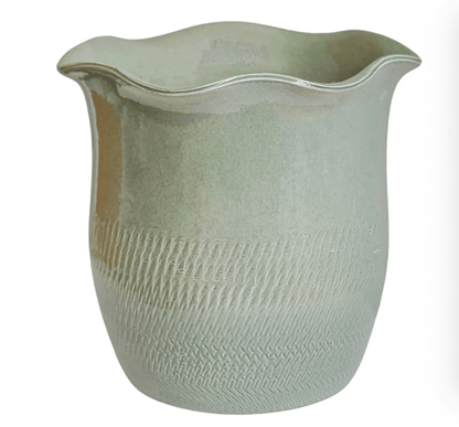 Camellia Scalloped Edge Planter