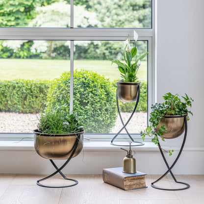Ivyline Kensington Brass Planter with stand lifestyle