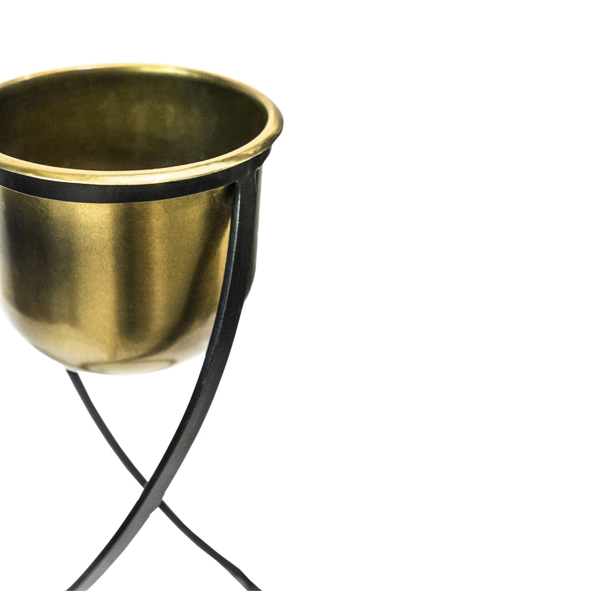 Ivyline Kensington Brass Planter with stand 14cm detail