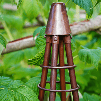 Outdoor Climber Tripod by Ivyline Close up.