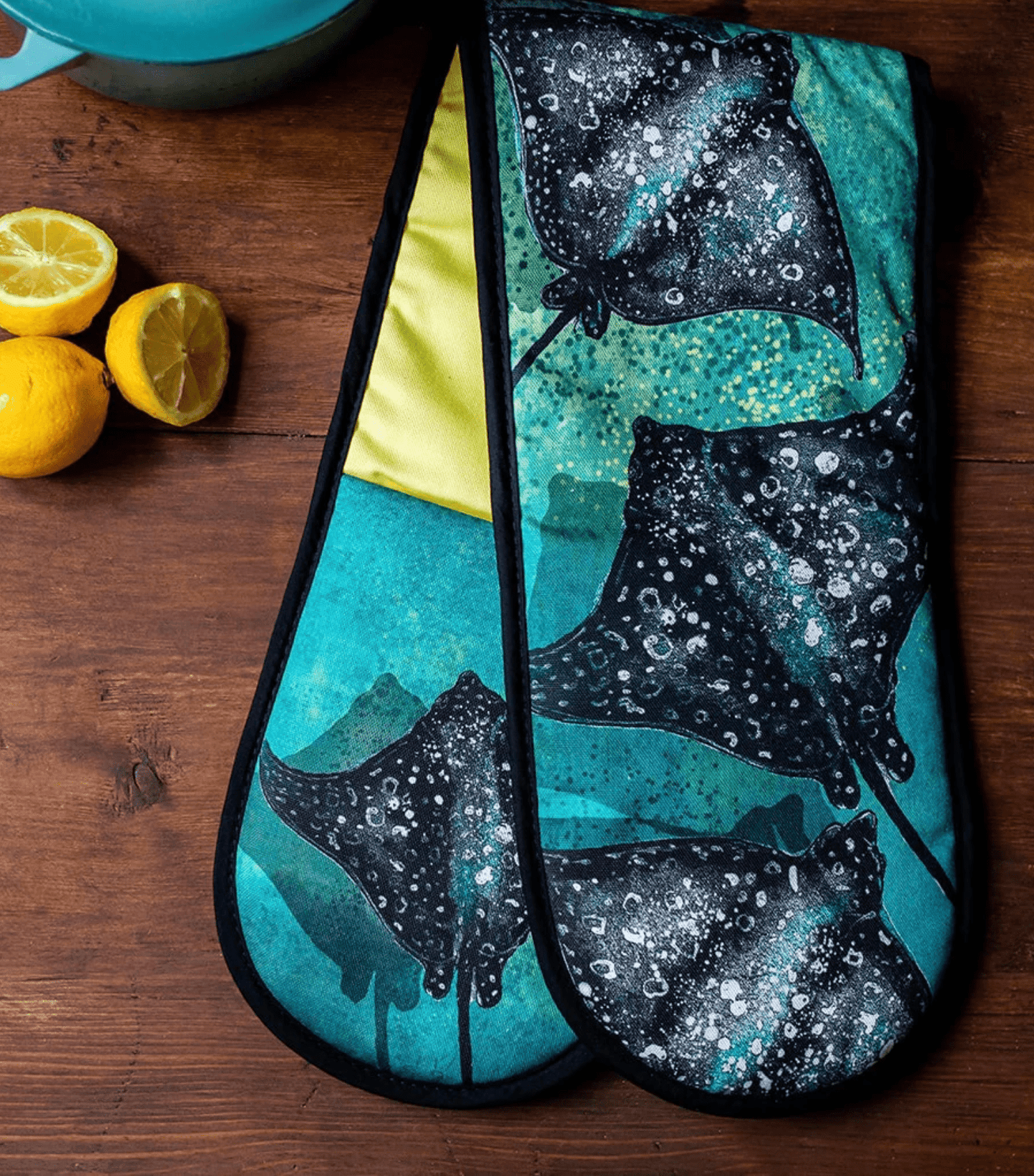 Rays Oven Gloves by Dollyhotdogs