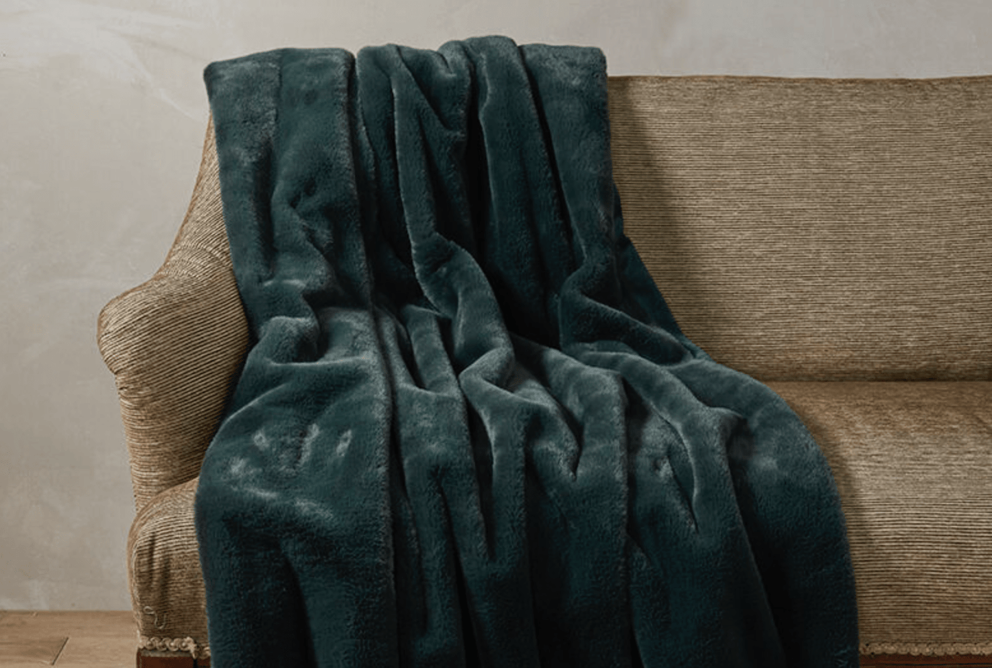Walton & Co Luxe Faux Fur Throw Mallard