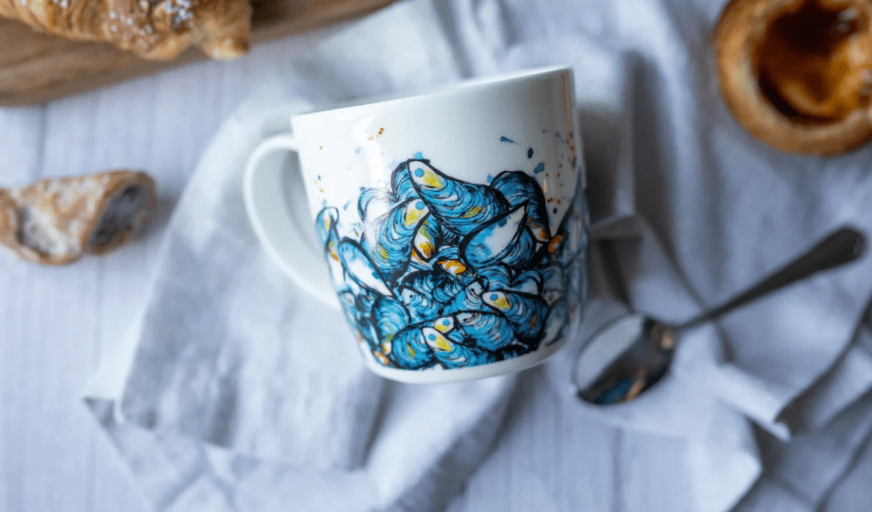 Dollyhotdogs Bone China Mug Mussels Design side 