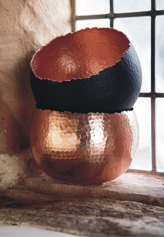 Ivyline Hammered Bowl Planters with stunning Copper & Black finishes.
